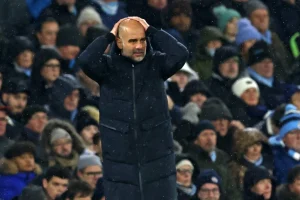 Guardiola seeks spark as Chelsea eye Premier League summit