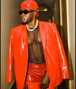 Arrowboy to Adopt Ushers Style of Performance