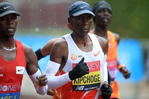 Kenya’s ‘Fantastic Three’ battle for London Marathon glory