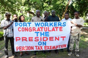 Dock workers happy with pension, gratuity tax exemption by state