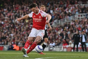 Arteta vows to end Arsenal trophy drought