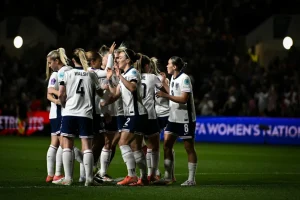Bronze fires Chelsea to sixth straight English women’s title