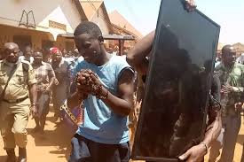 Bees Cause Drama in Makongeni as Goons Who Looted Supermarket During June Protests Are Forced to Return Stolen Goods