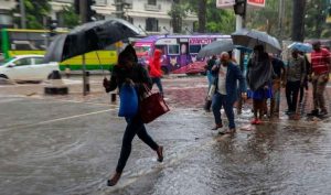 Heavy rains expected as weatherman issues alert