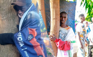 “‘Shika Mtu, Wacha Mti’: Kenyan Man’s Tree-Hugging Advice Ignites Online Debate”