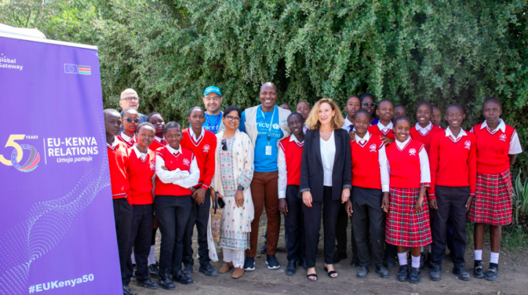 From rural classrooms to virtual laboratory: 363 schools go online