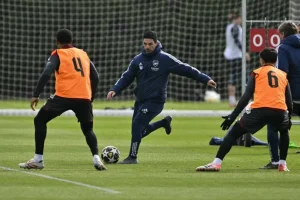 Teen star Dowman ready to make impact for Arsenal says Arteta