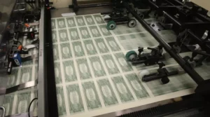 Why is the dollar profiting from Middle East war?