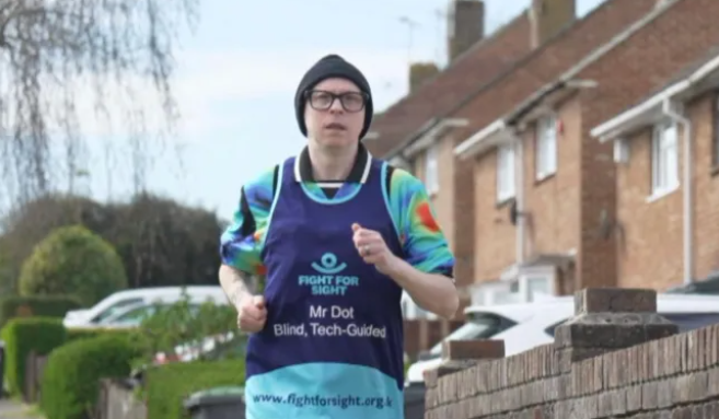 Blind marathon runner to be guided by smart glasses