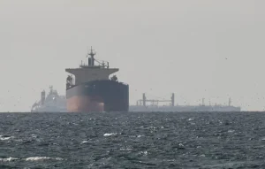 Only five ships pass through Strait of Hormuz in 24 hours