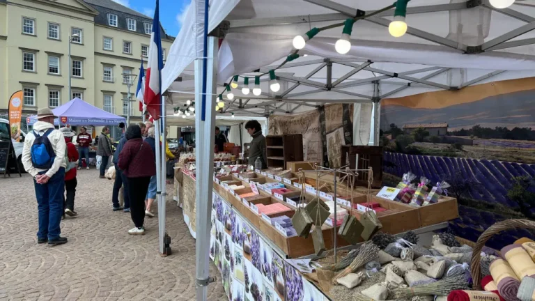 Norman market returns despite boat cancellation
