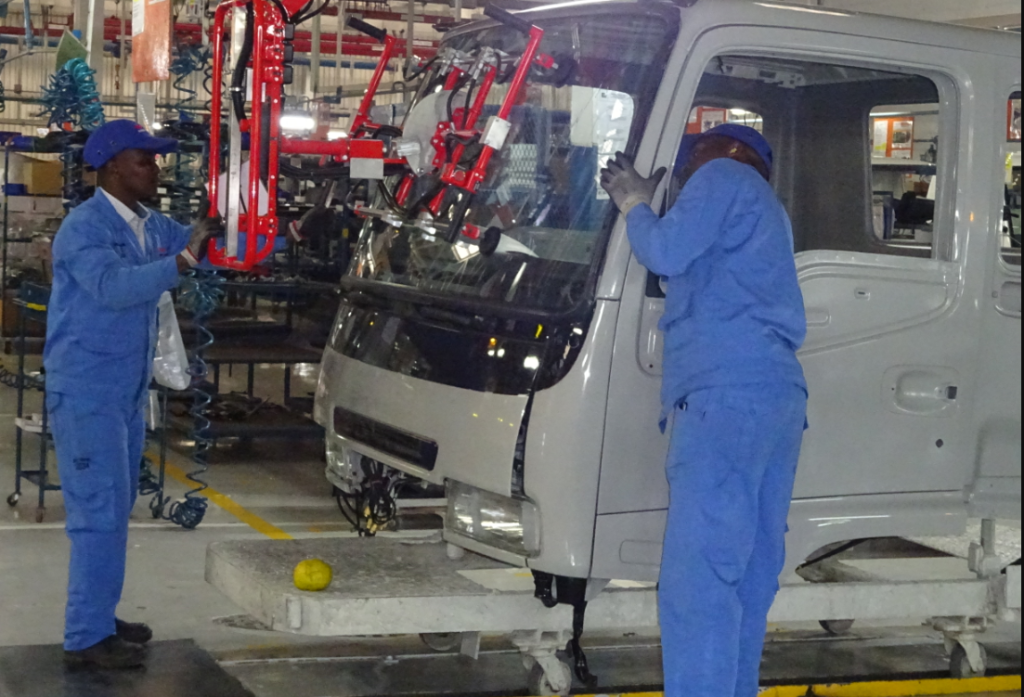 New car sales up 12% in four months on cheaper credit, state leases