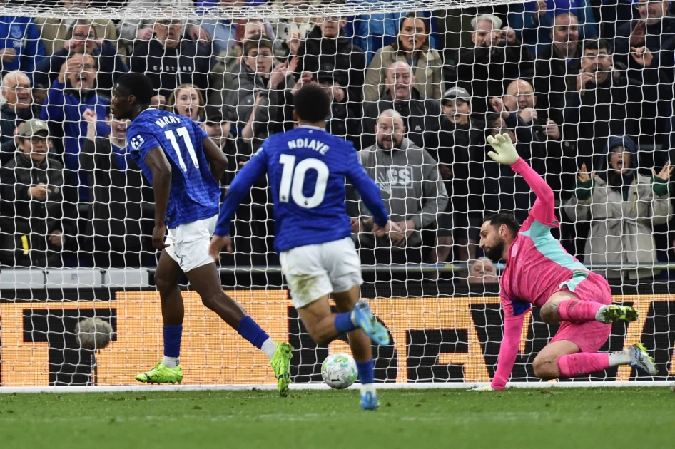 Advantage for Arsenal as Man City, Everton share spoils