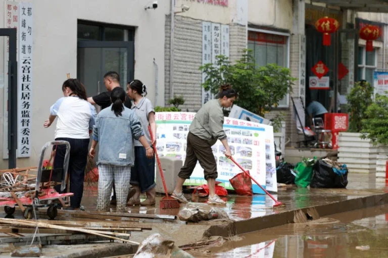 Death toll reaches 22 in China rains, 20 more missing