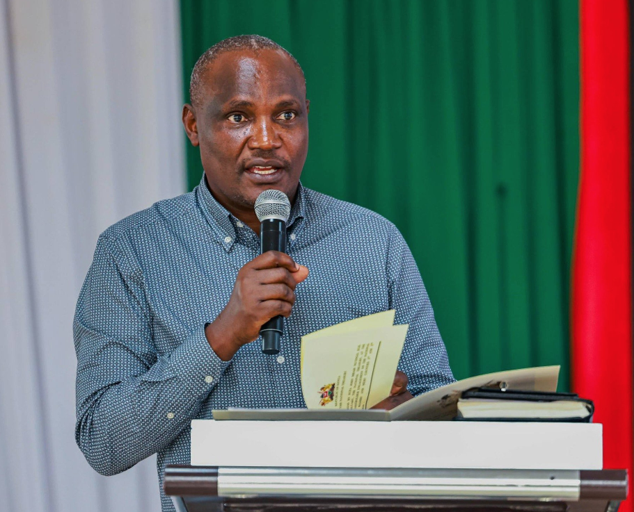 Student gifts Mbadi watch, jokingly asks for fuel in return