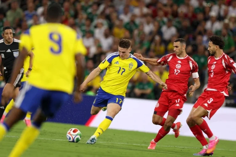 Sweden demolish Tunisia 5-1 to seize control of World Cup group