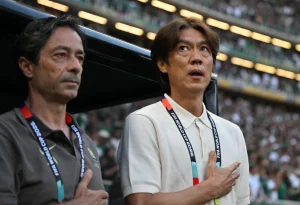 Coach tells S. Korea to move on fast with World Cup knockouts in reach