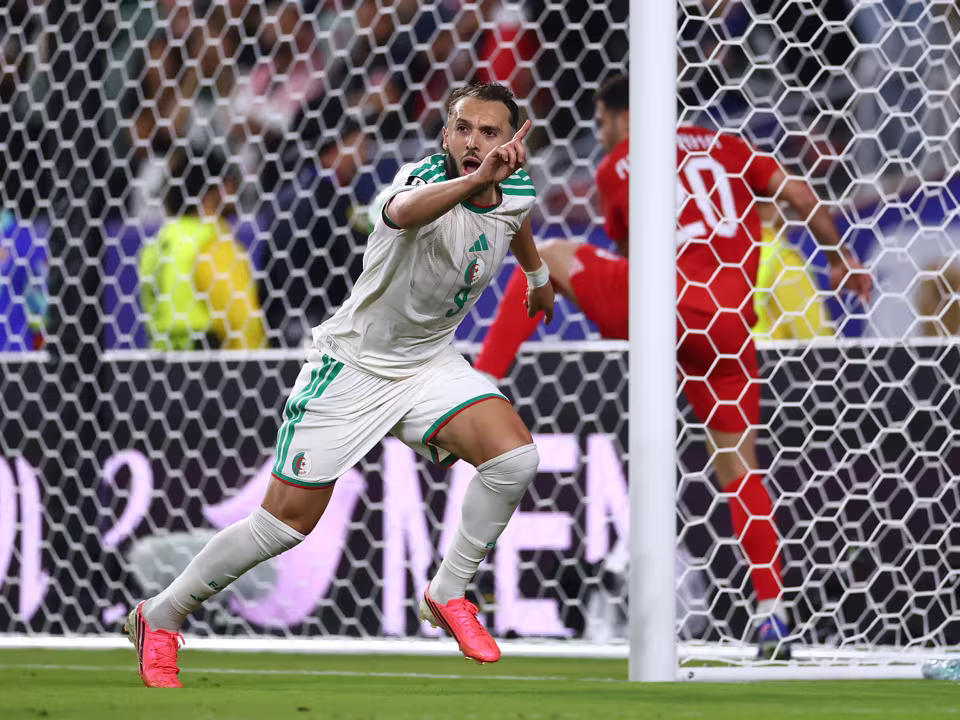 Algeria recover to eliminate Jordan