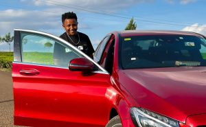Thee Pluto Shares Shock at Cost of Replacing Mercedes-Benz Air Suspension