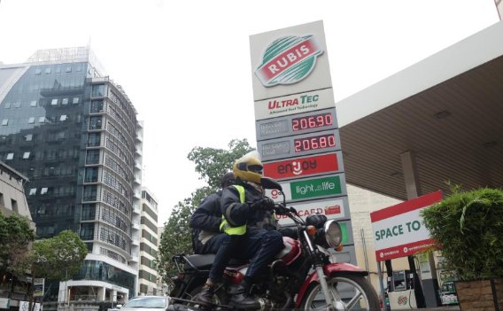 Oil prices slide after Pakistan announces deal between US and Iran