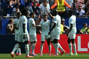 Dembele hits hat-trick as France swat Norway, Senegal stay alive