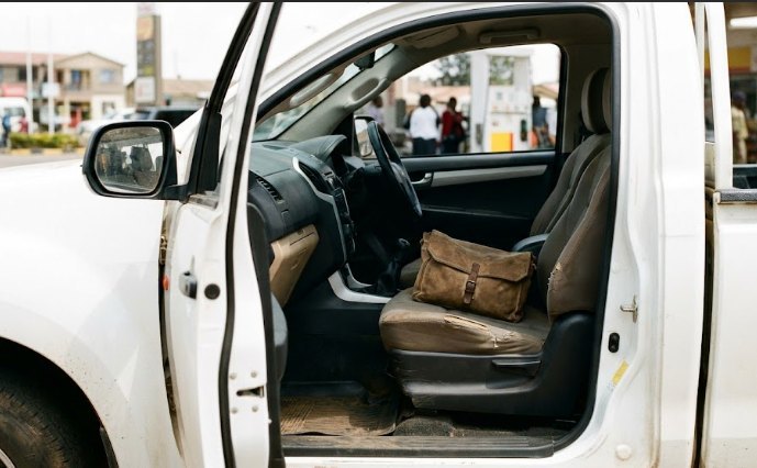 Cash gone, doors open: Mystery of Sh470,000 theft from a pickup in Kayole