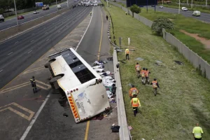 South Africa bus crash kills 16, dozens injured