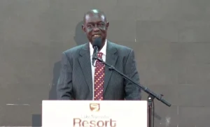 ‘My eyes are failing me,’ Oburu says as he abandons written speech at Naivasha retreat