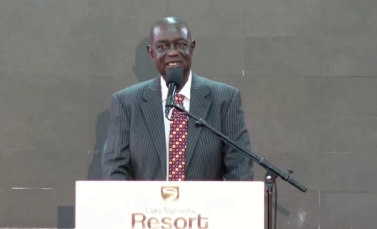 ‘My eyes are failing me,’ Oburu says as he abandons written speech at Naivasha retreat