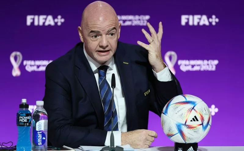 Infantino sorry for errors but stays Fifa president