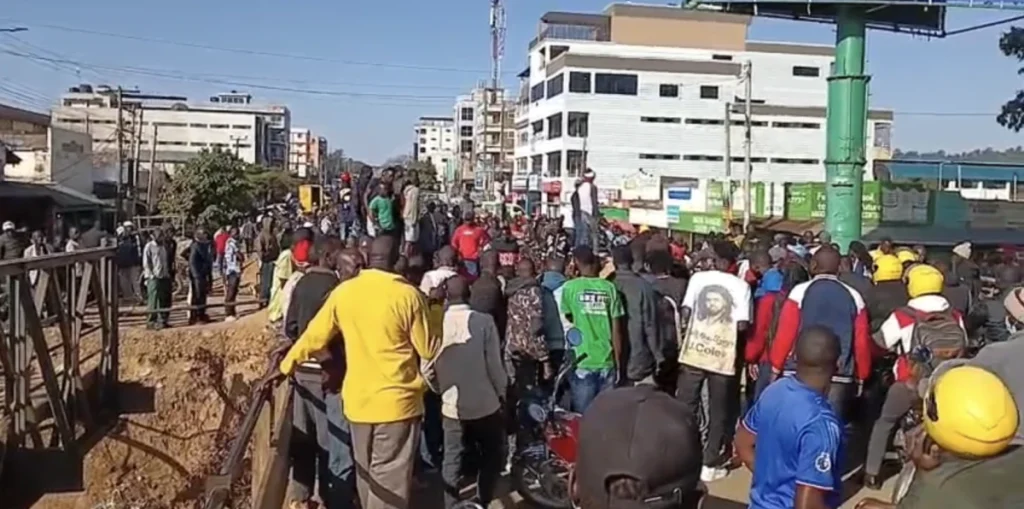 Migori residents protest as bridge collapses