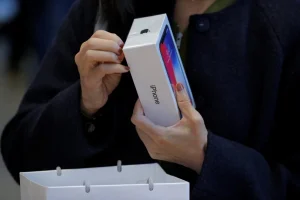 Apple declares iPhone X and 2018 MacBook Pro obsolete