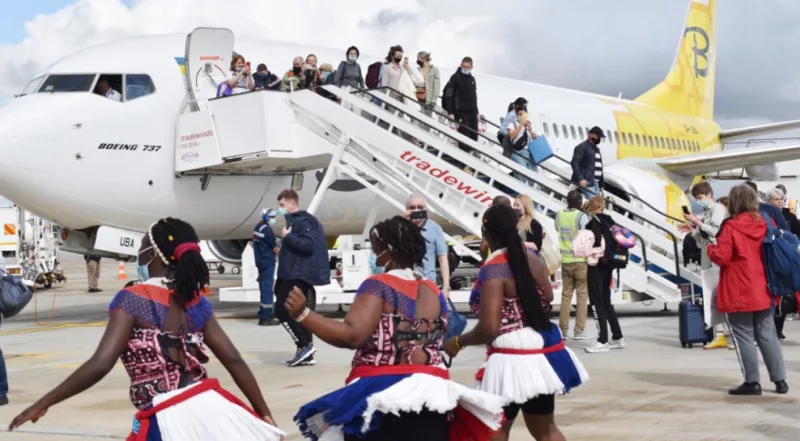 Kenya enters deal with Emirates, Qatar Airways to drive up M. East tourist arrivals,grow earnings