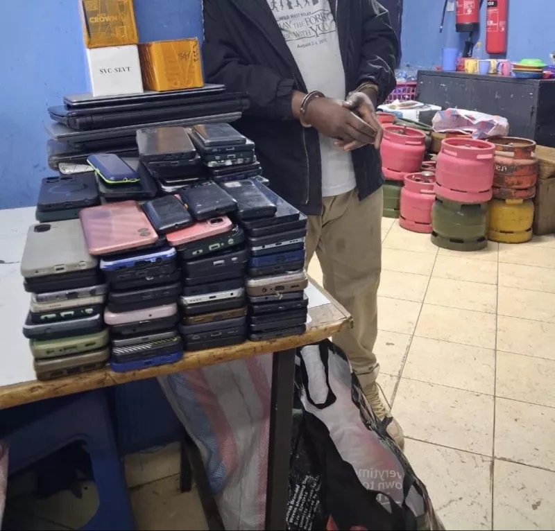 Police recover 120 smartphones, laptops, tablets and gas cylinder in city operation