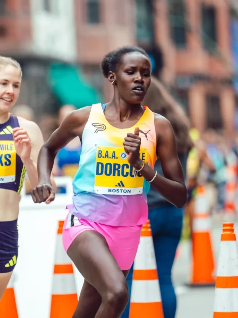 Ewoi, Ejore set for Kalakaua Merrie Mile showdown in Hawaii
