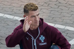 Ronaldo leaves Portugal training camp after coach says he is dropped